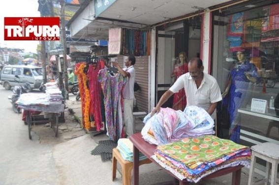 'State Govt remained unhelpful to Shop Workers amid Curfew' : Alleged Resented Small Scale Businessmen, Workers in Agartala 'State Govt remained unhelpful to Shop Workers amid Curfew' : Alleged Resented Small Scale Businessmen, Workers in Agartala